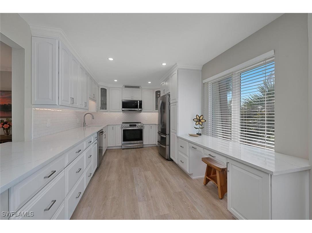 102 Clubhouse Drive #375 Naples FL 34105 225066497 image6