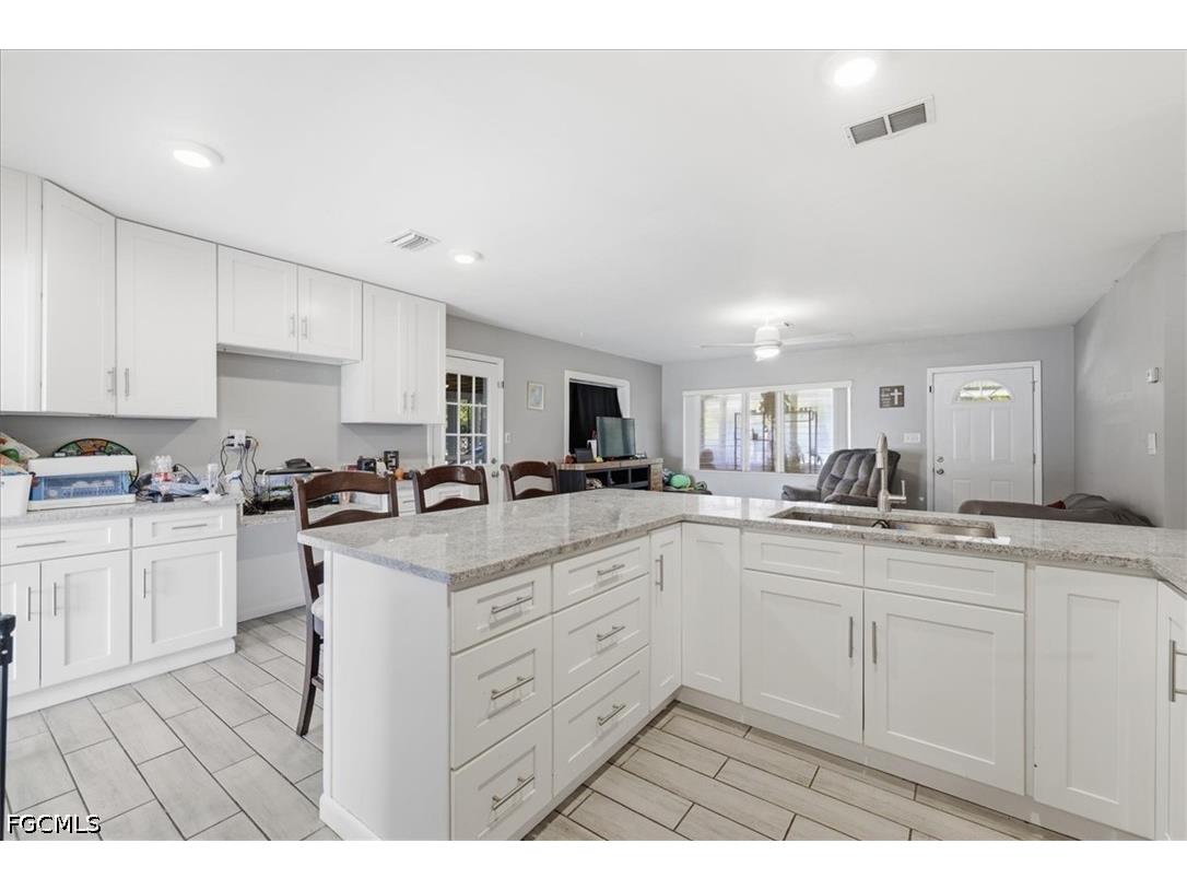 102 Crescent Lake Drive North Fort Myers FL 33917 2026015051 image15