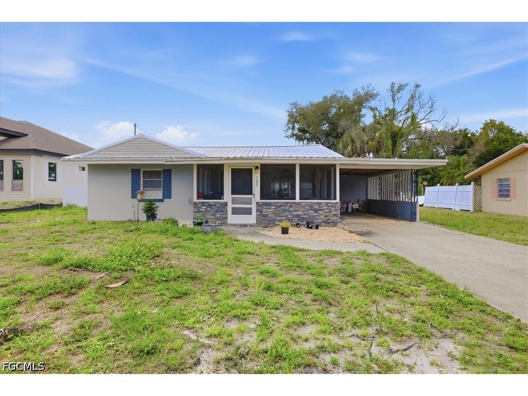 102 Crescent Lake Drive North Fort Myers FL 33917 2026015051 image2