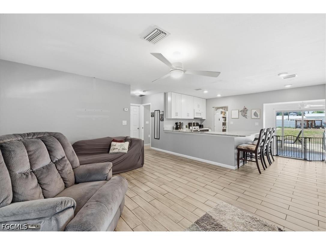 102 Crescent Lake Drive North Fort Myers FL 33917 2026015051 image7