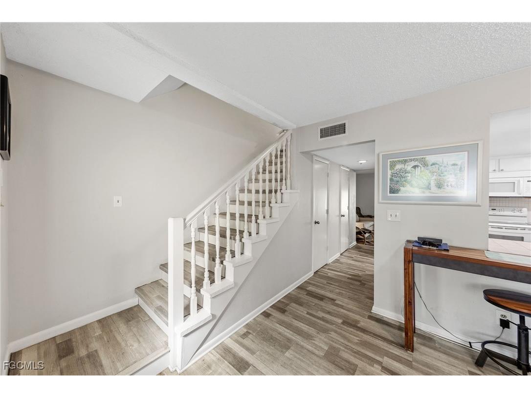 102 E Greens Boulevard Lehigh Acres FL 33936 2025012262 image2