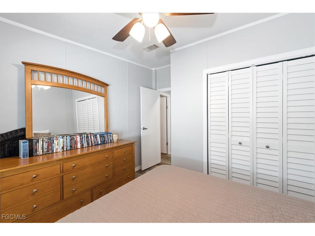 102 Elise Drive Fort Myers FL 33908 2025017912 image13