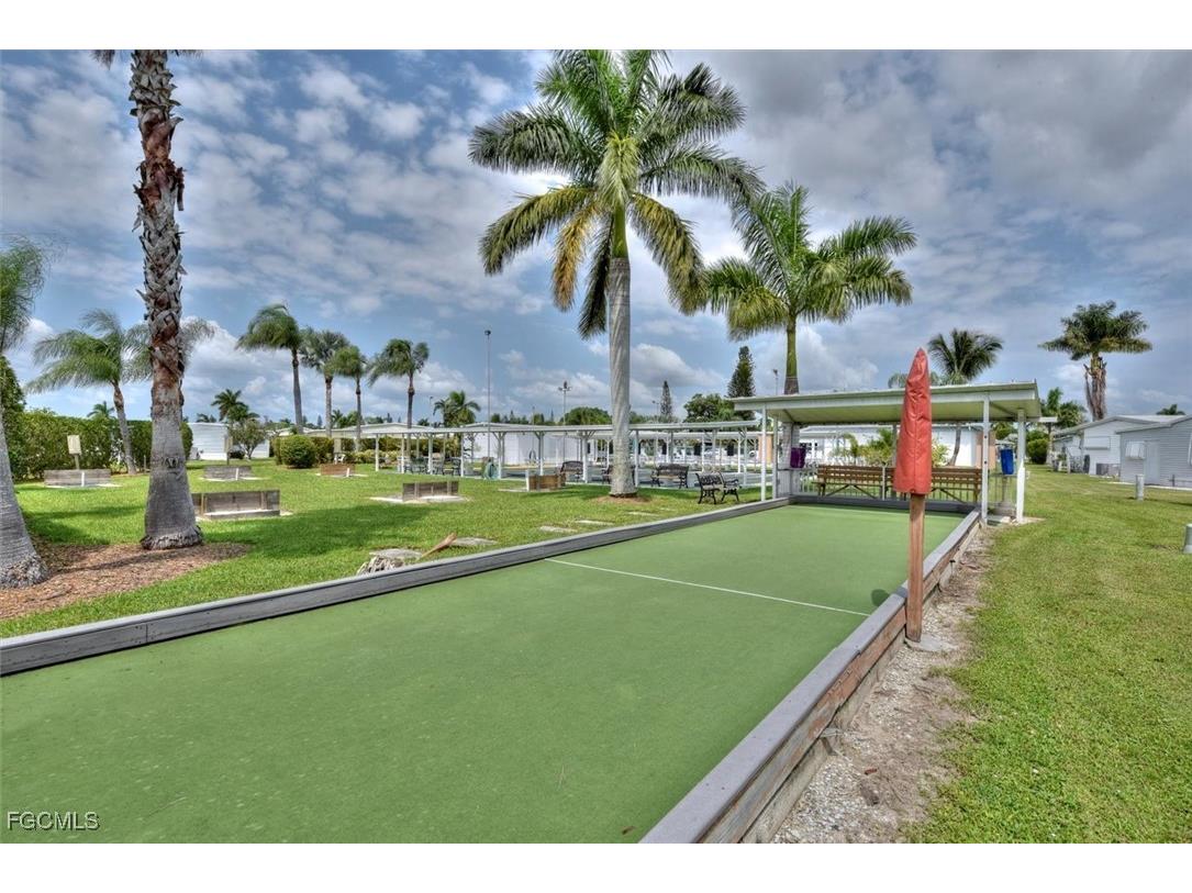 102 Elise Drive Fort Myers FL 33908 2025017912 image23
