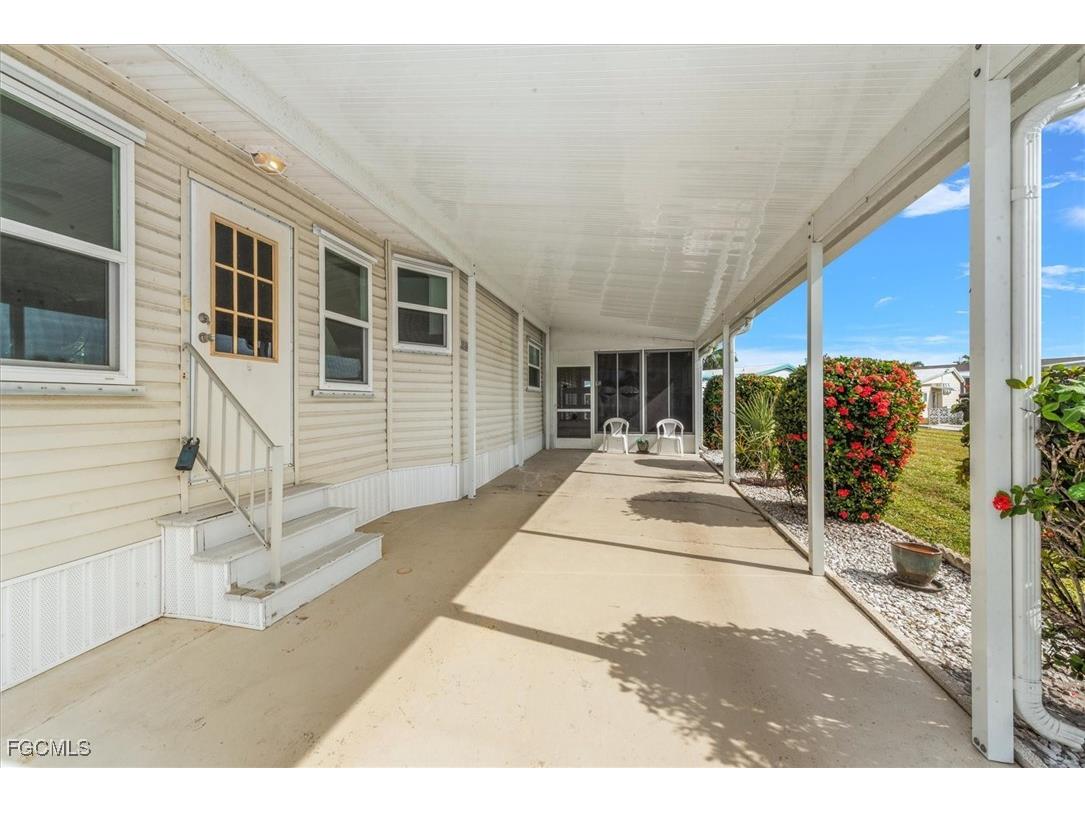 102 Elise Drive Fort Myers FL 33908 2025017912 image24