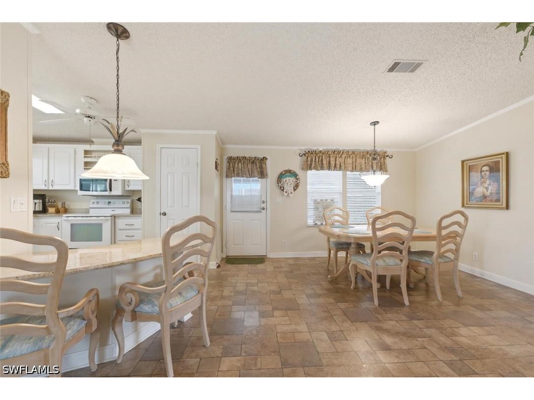 102 Estelle Drive Naples FL 34112 226016230 image4
