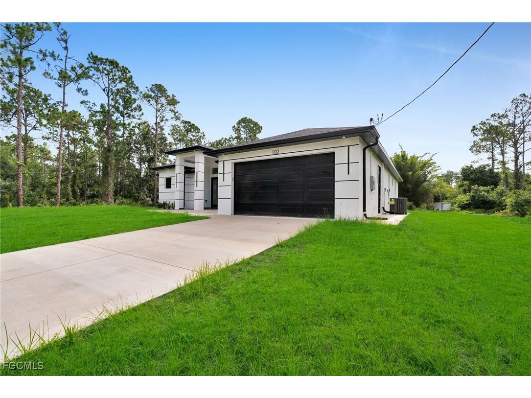 102 Grant Avenue Lehigh Acres FL 33936 2025002755 image2
