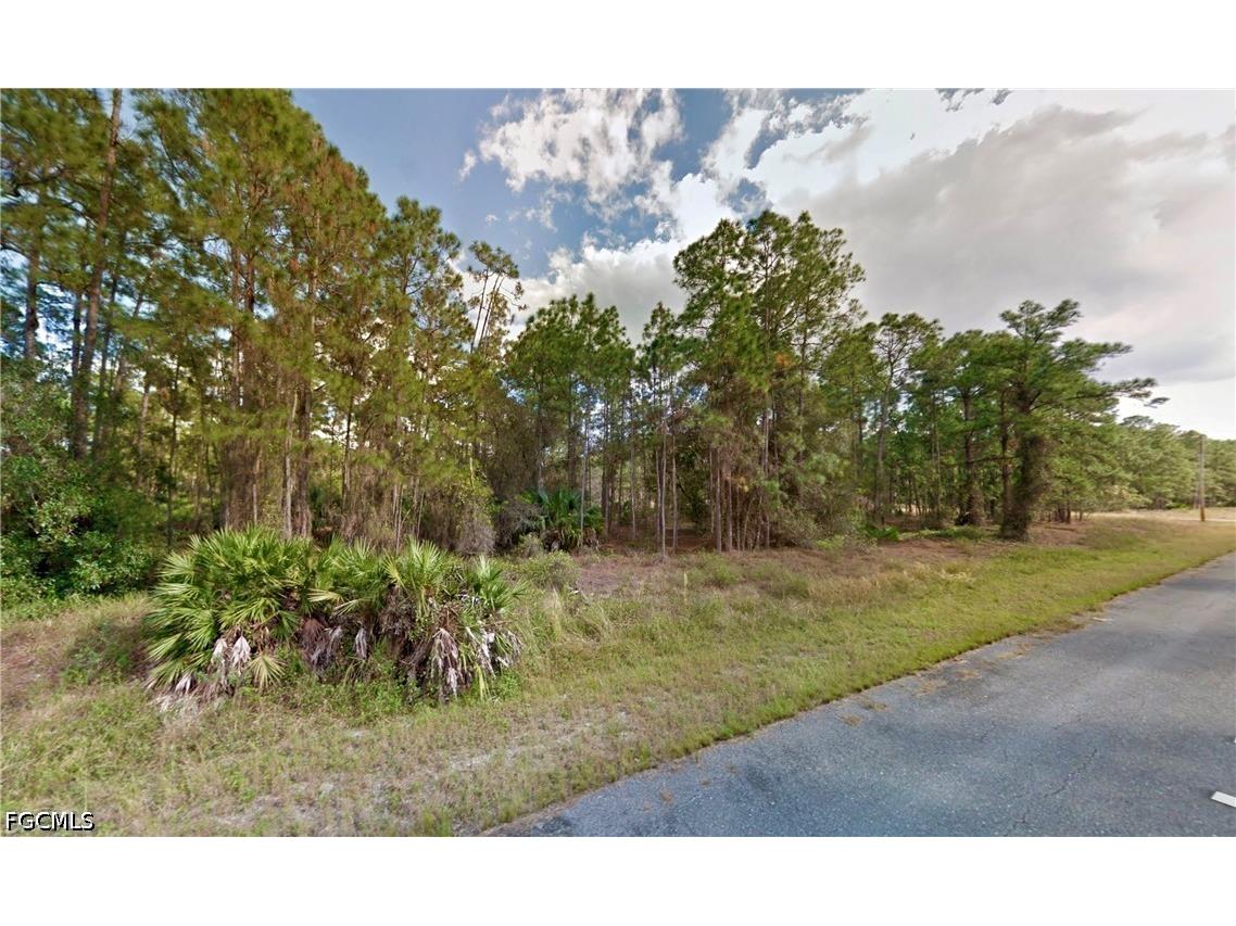 102 Irving Avenue Lehigh Acres FL 33936 2026018560 image1