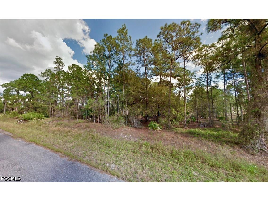 102 Irving Avenue Lehigh Acres FL 33936 2026018560 image3