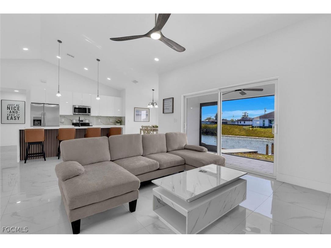 102 NW 20th Street Cape Coral FL 33993 2026007420 image2