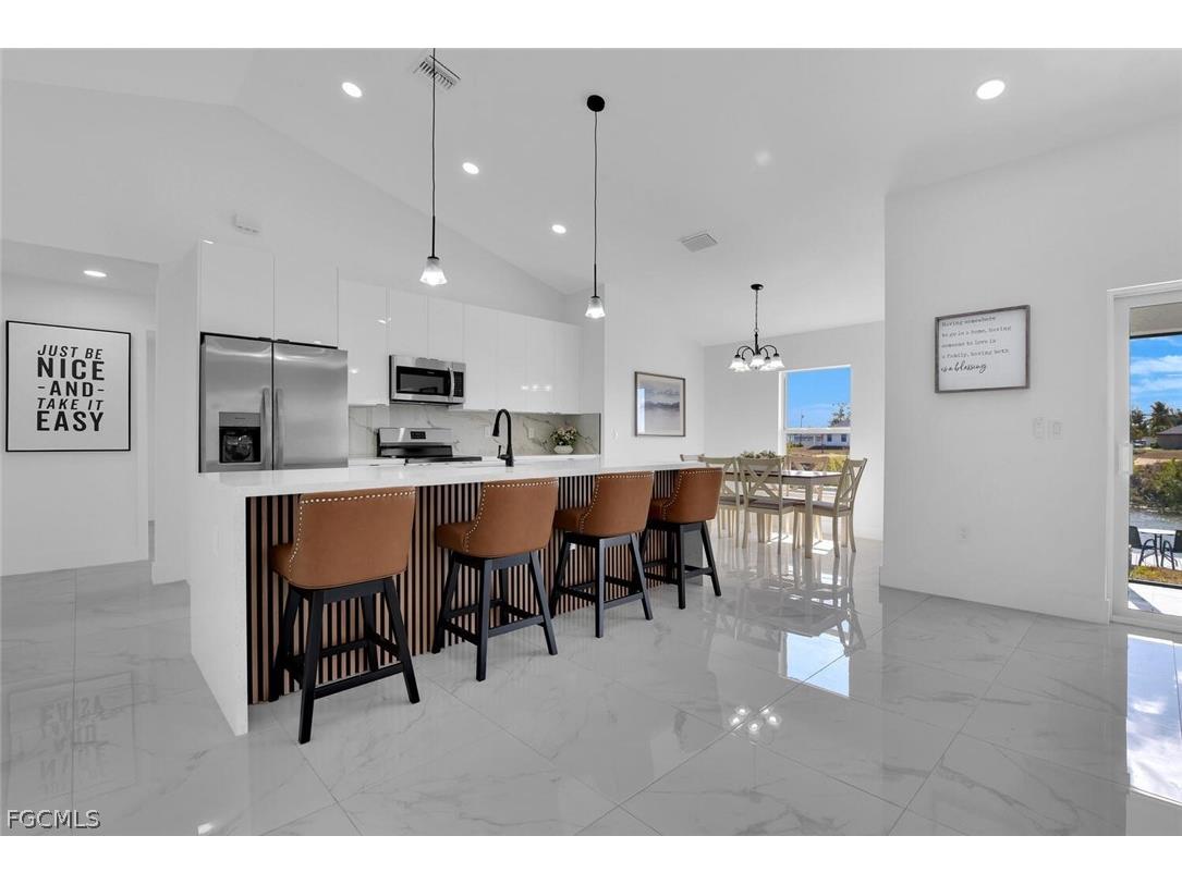 102 NW 20th Street Cape Coral FL 33993 2026007420 image4