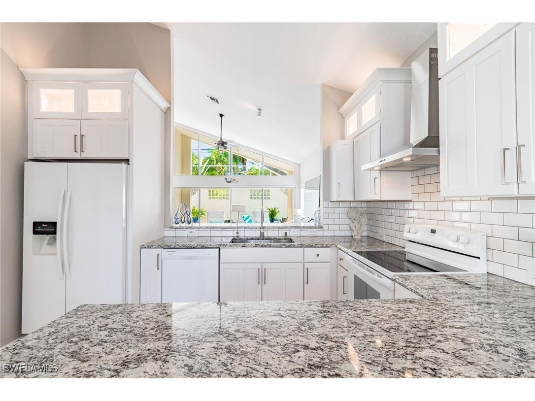 102 Palm Frond Court Naples FL 34104 225076129 image10