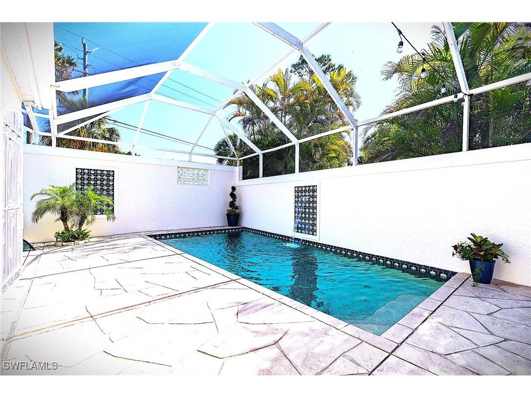102 Palm Frond Court Naples FL 34104 225076129 image16