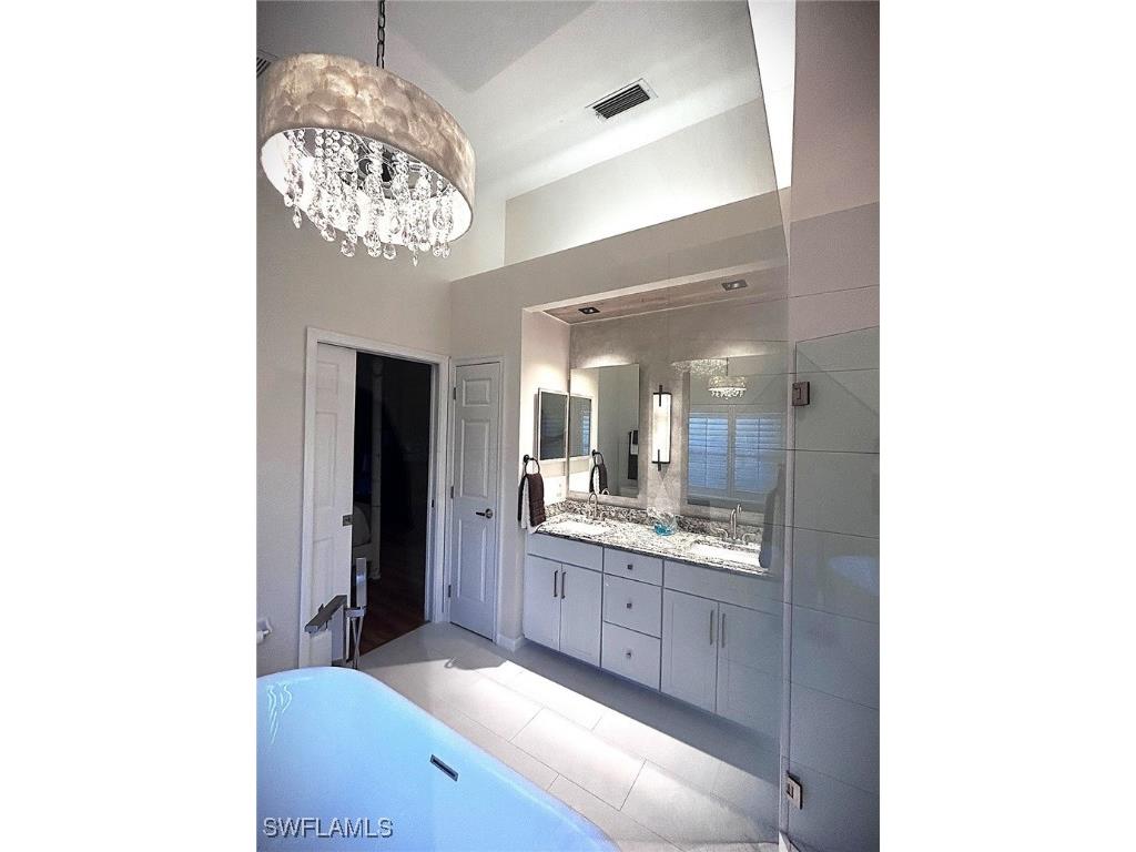 102 Palm Frond Court Naples FL 34104 225076129 image19