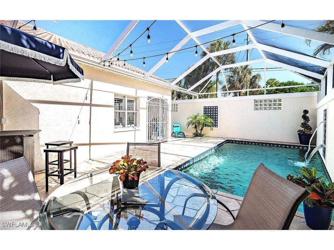 102 Palm Frond Court Naples FL 34104 225076129 image2