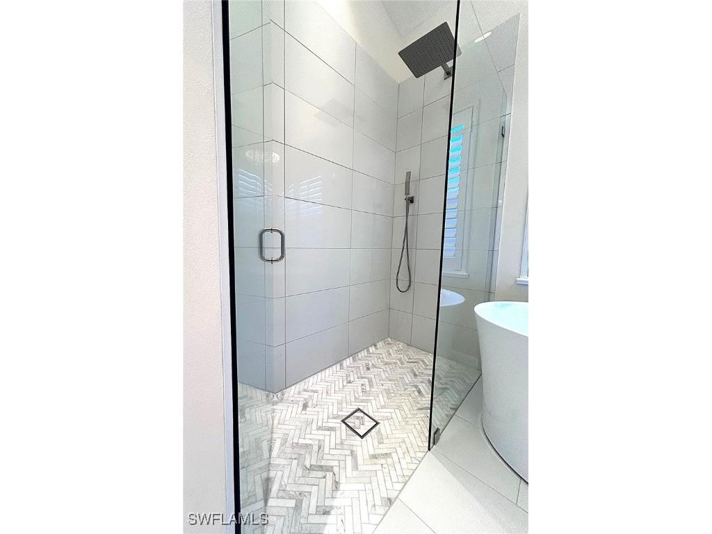 102 Palm Frond Court Naples FL 34104 225076129 image22