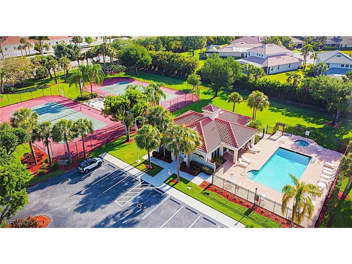 102 Palm Frond Court Naples FL 34104 225076129 image3