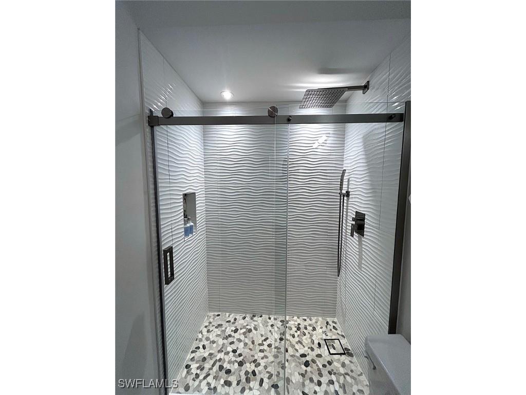 102 Palm Frond Court Naples FL 34104 225076129 image7