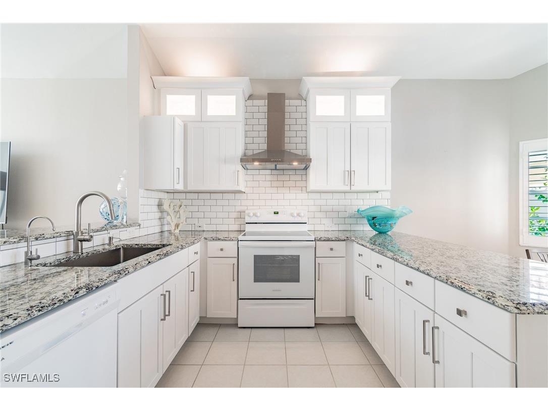 102 Palm Frond Court Naples FL 34104 225076129 image9