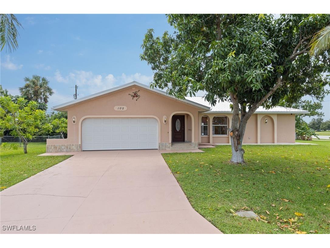 102 SE 40th Terrace Cape Coral FL 33904 224058821 image1
