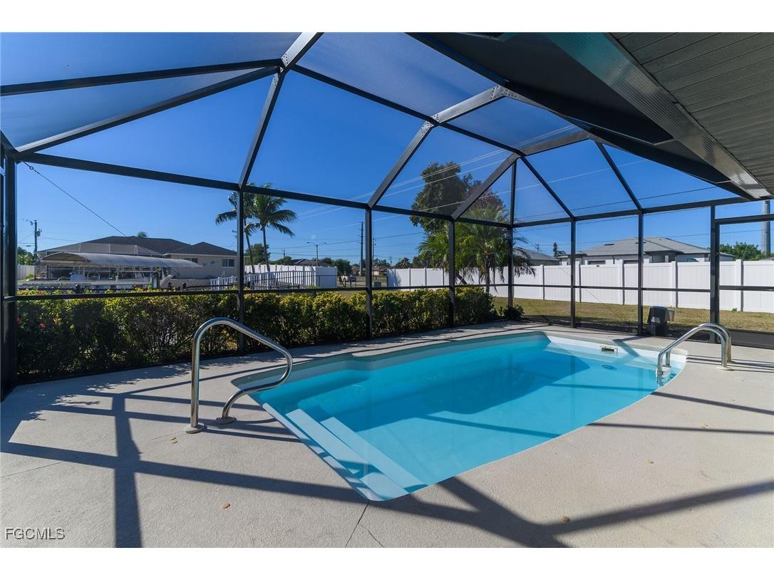 102 SE 42nd Street Cape Coral FL 33904 2026002173 image2