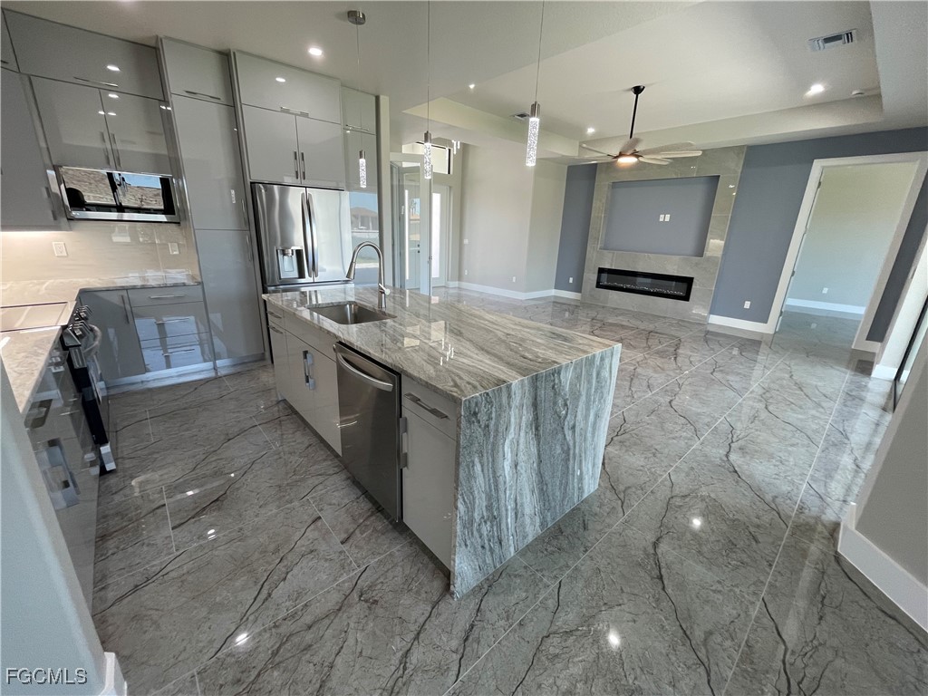 102 SW 36th Place Cape Coral FL 33991 2025015548 image4