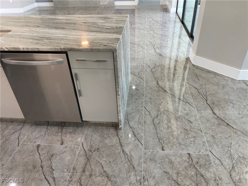 102 SW 36th Place Cape Coral FL 33991 2025015548 image6