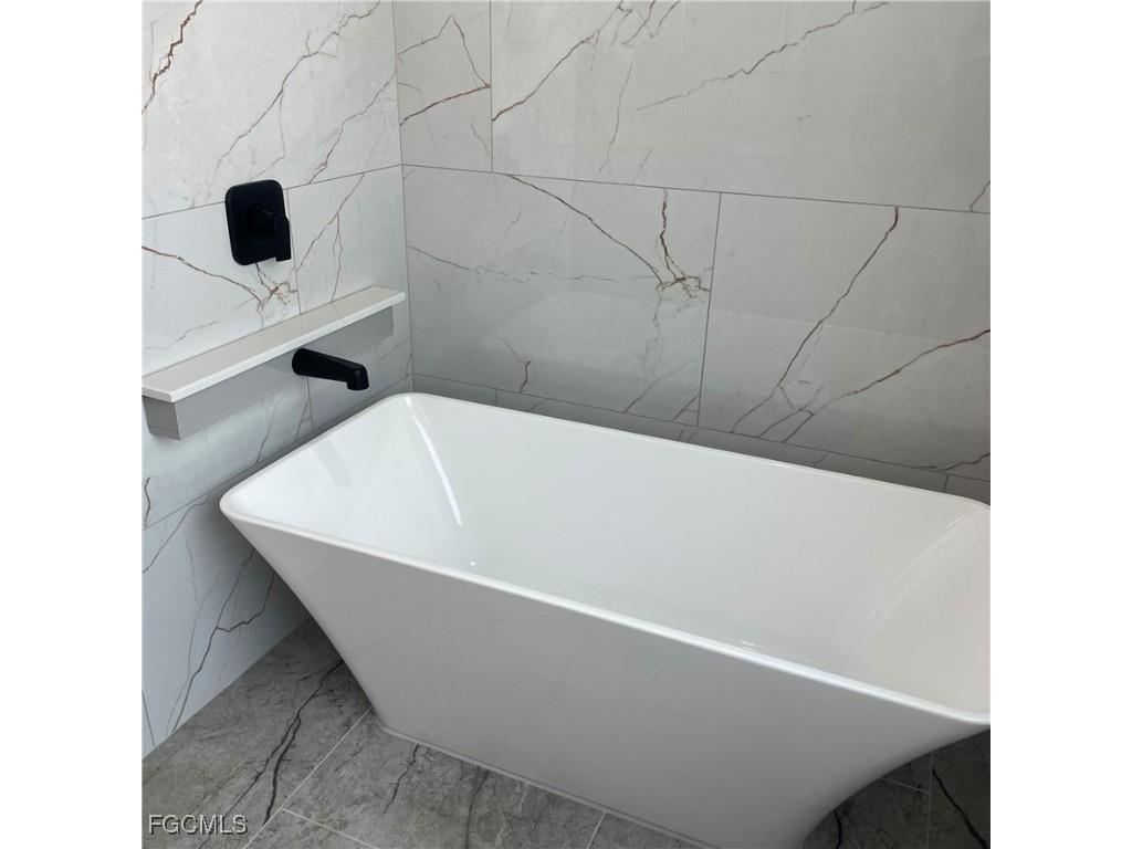 102 SW 36th Place Cape Coral FL 33991 2025015548 image9