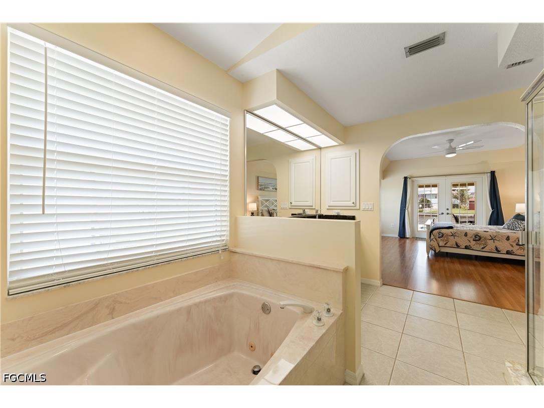 102 SW 9th Street Cape Coral FL 33991 2026025564 image16
