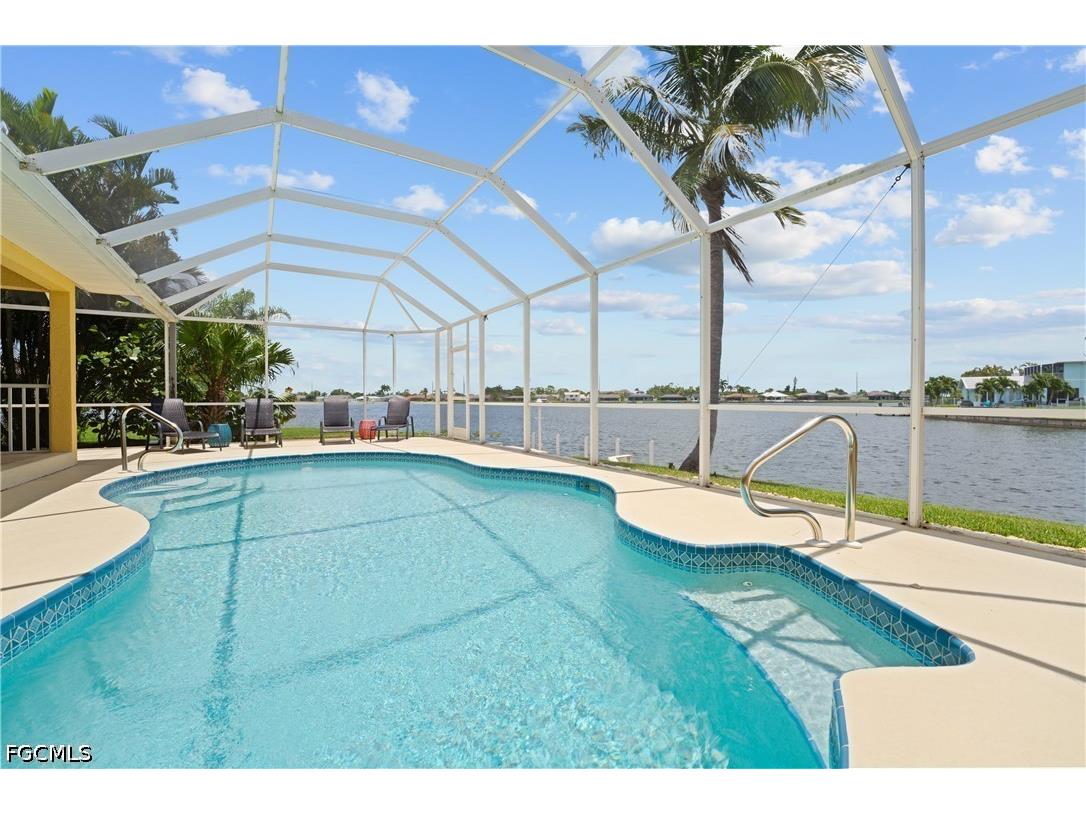 102 SW 9th Street Cape Coral FL 33991 2026025564 image2