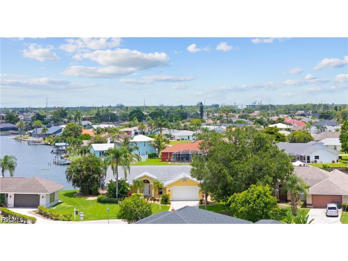 102 SW 9th Street Cape Coral FL 33991 2026025564 image35