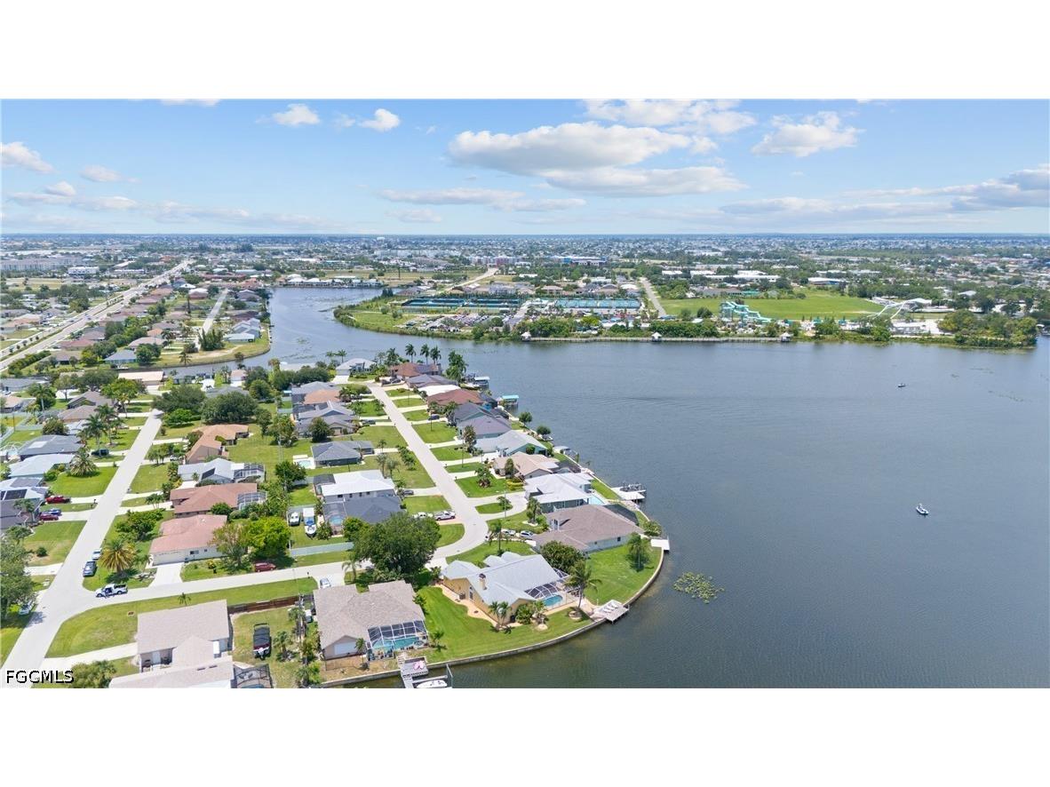 102 SW 9th Street Cape Coral FL 33991 2026025564 image39