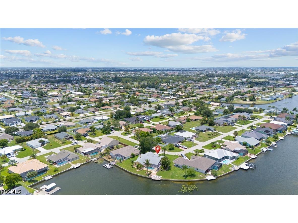 102 SW 9th Street Cape Coral FL 33991 2026025564 image41
