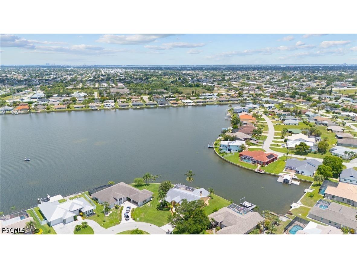 102 SW 9th Street Cape Coral FL 33991 2026025564 image44