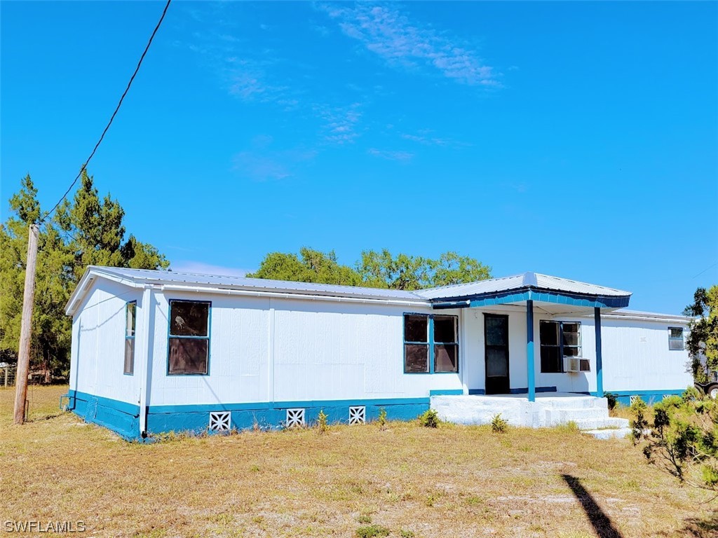 1020 Canopy Lane Moore Haven FL 33471 223020467 image1