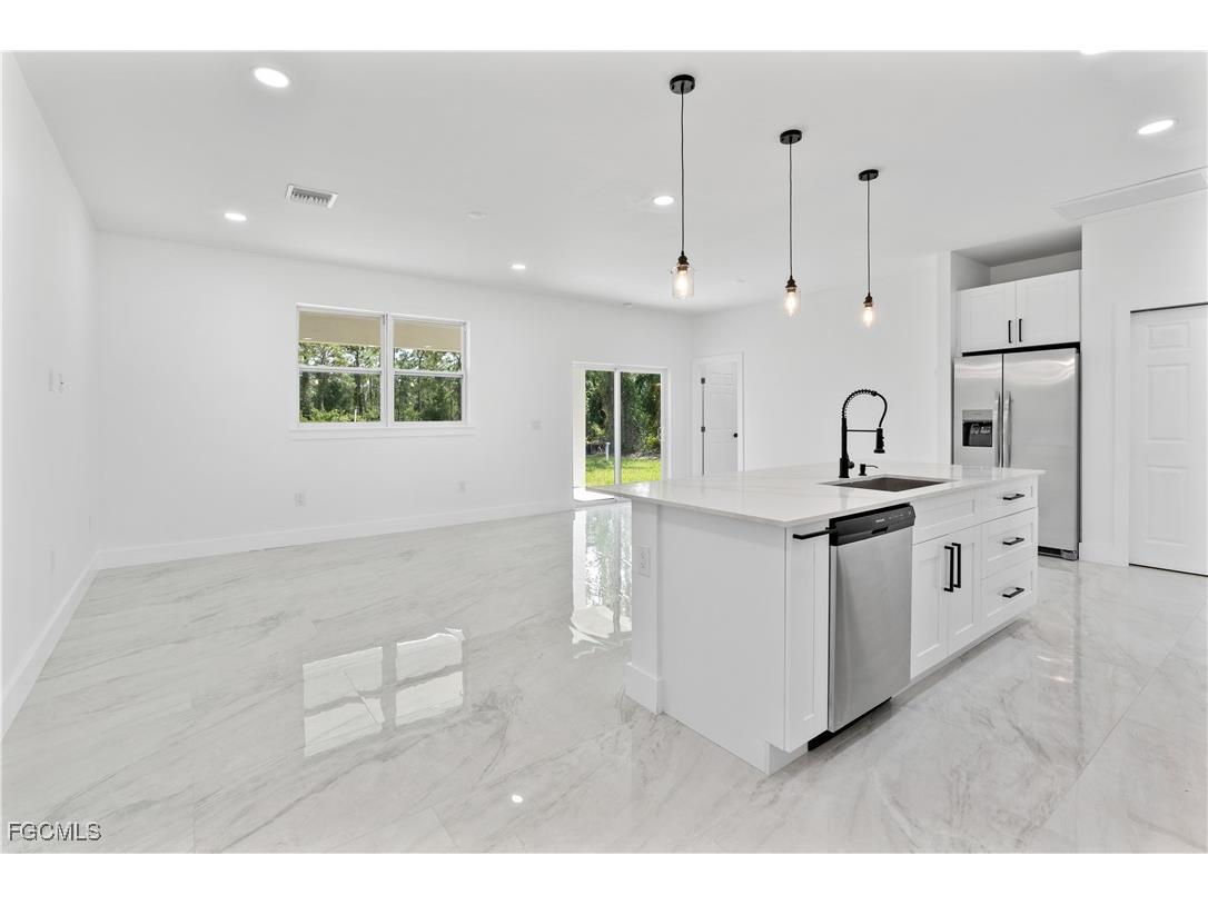 1020 Carroll Street E Lehigh Acres FL 33974 2025003532 image4