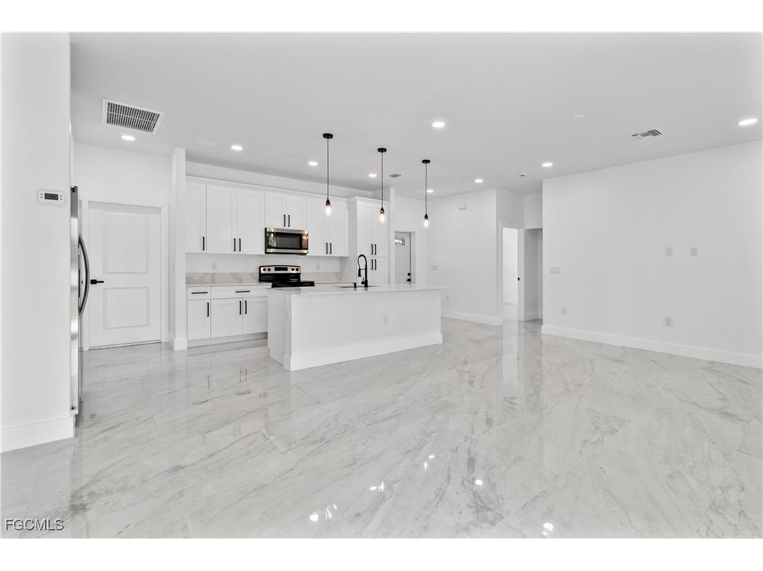 1020 Carroll Street E Lehigh Acres FL 33974 2025003532 image5