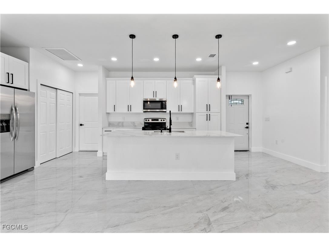 1020 Carroll Street E Lehigh Acres FL 33974 2025003532 image6