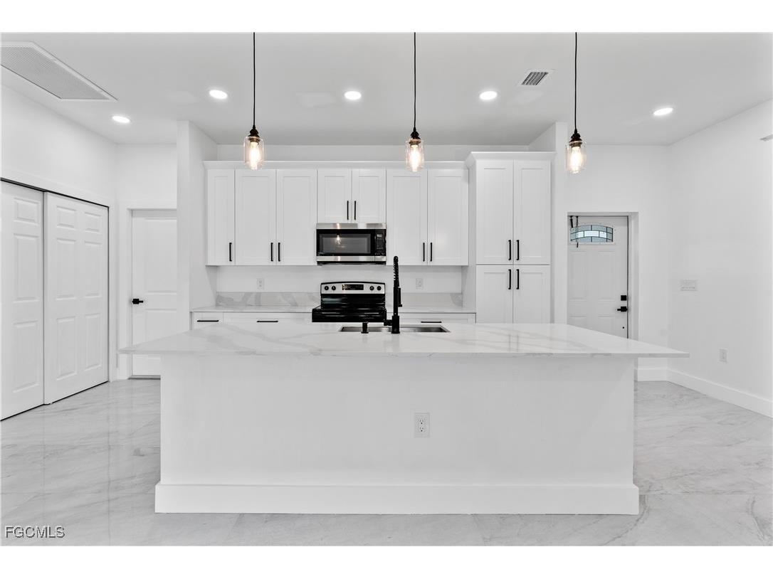 1020 Carroll Street E Lehigh Acres FL 33974 2025003532 image7