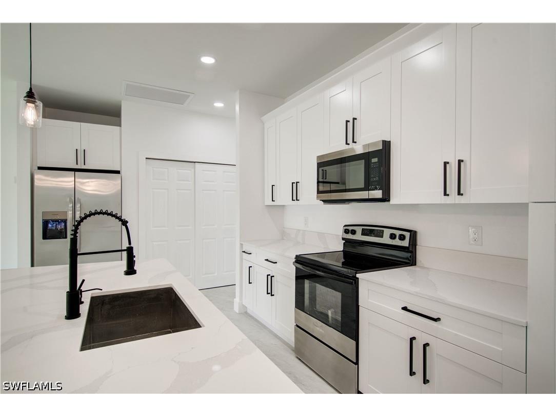 1020 Carroll Street E Lehigh Acres FL 33974 226021631 image8