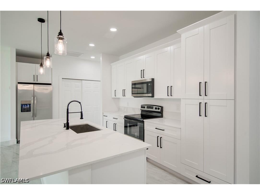1020 Carroll Street E Lehigh Acres FL 33974 226021631 image9