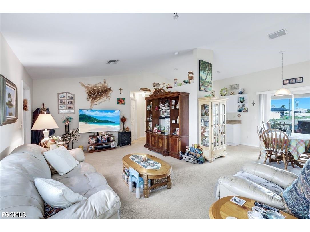 1020 Diplomat Parkway W Cape Coral FL 33993 2026016298 image6