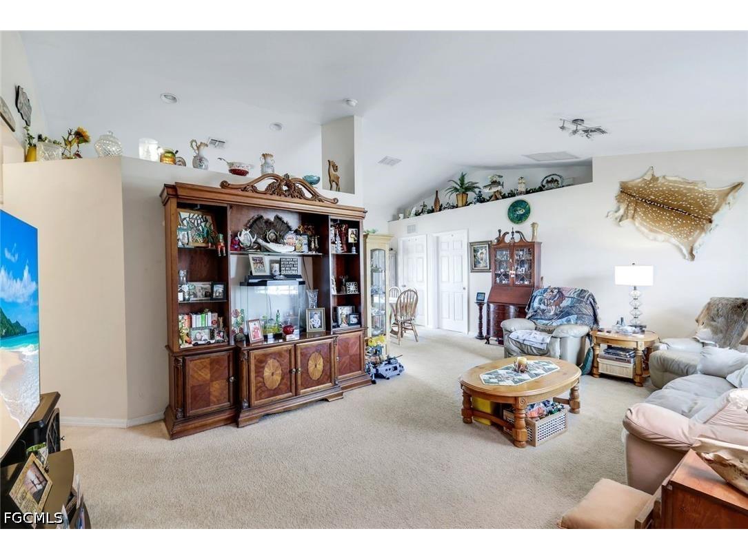 1020 Diplomat Parkway W Cape Coral FL 33993 2026016298 image7