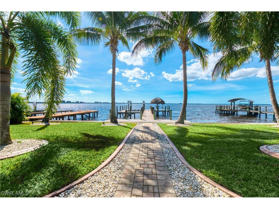 1020 Dolphin Drive Cape Coral FL 33904 223024524 image1