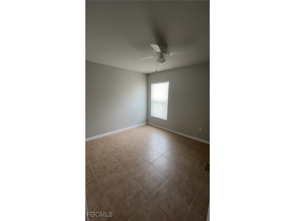1020 NE 8th Place Cape Coral FL 33909 2025005909 image10
