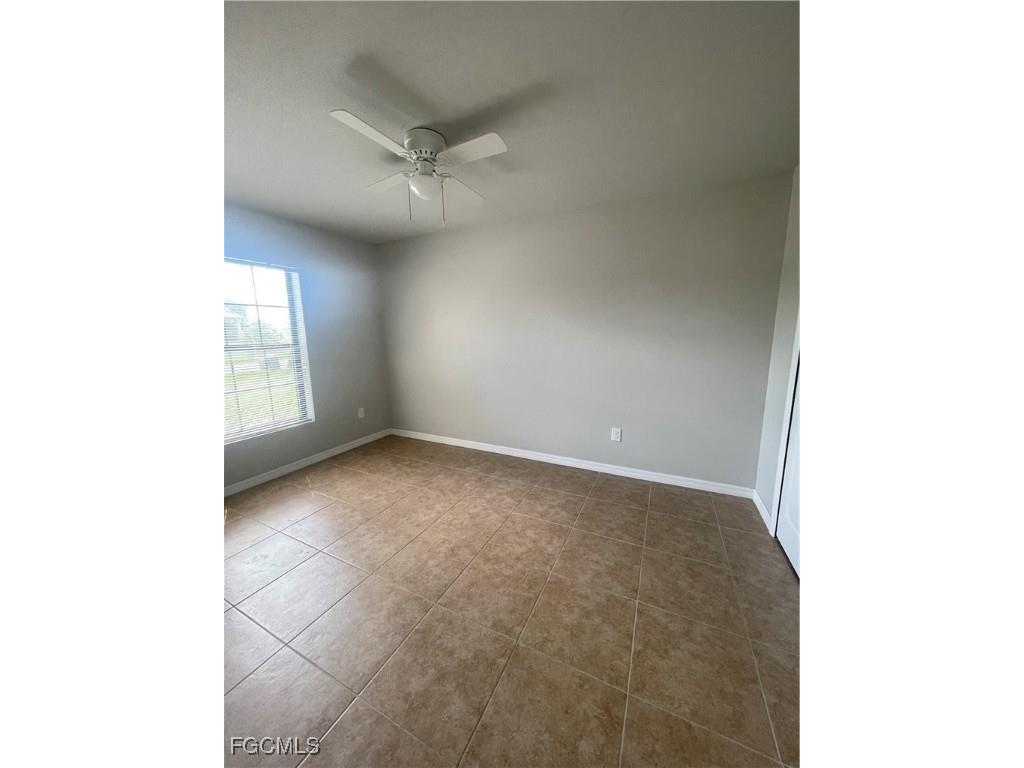 1020 NE 8th Place Cape Coral FL 33909 2025005909 image4