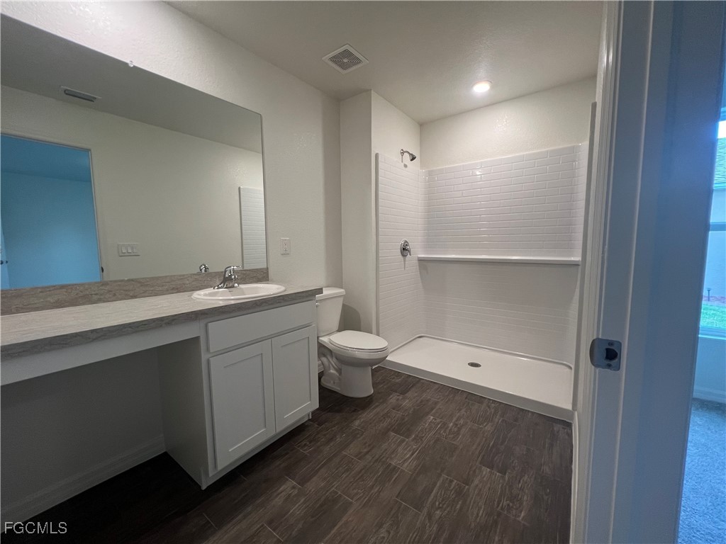 1020 NW 12th Terrace Cape Coral FL 33993 224070597 image5