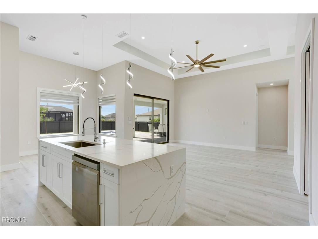 1020 NW 33rd Place Cape Coral FL 33993 2025005116 image10