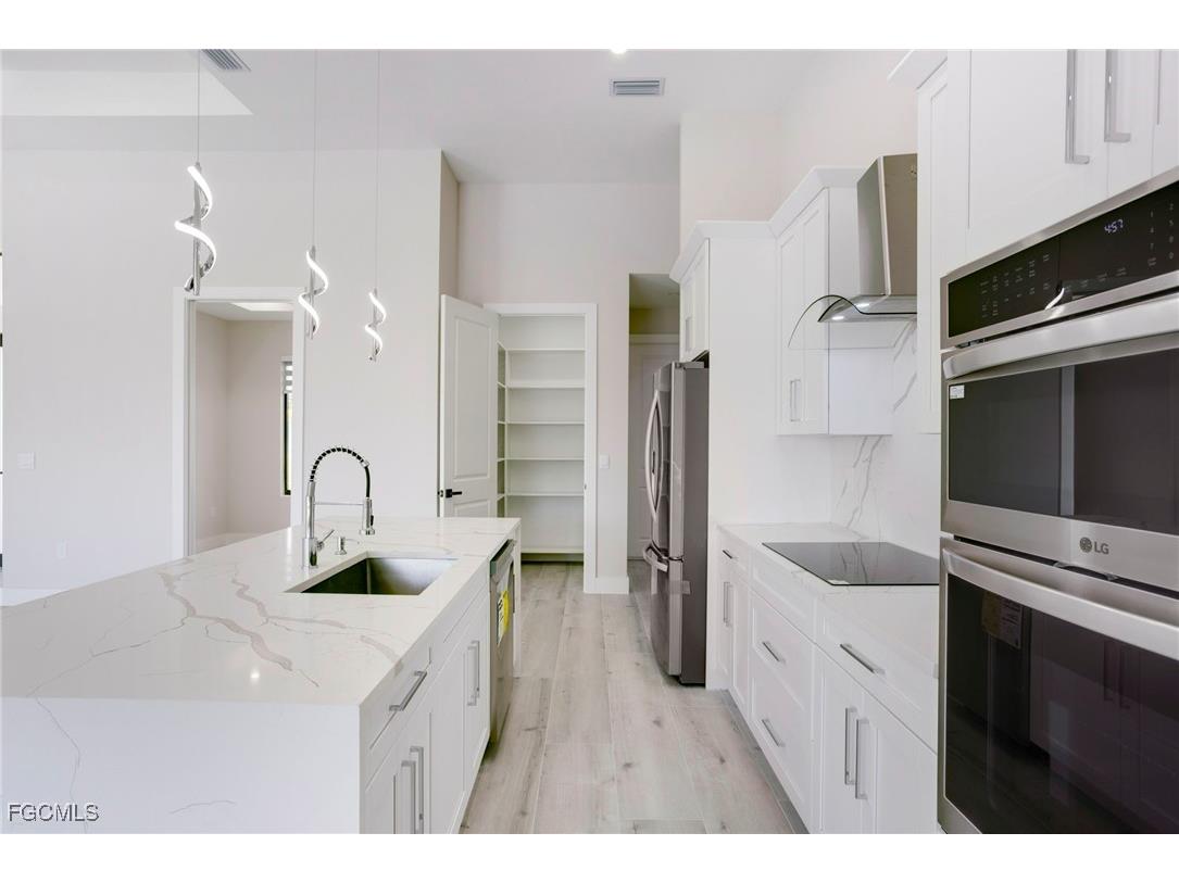 1020 NW 33rd Place Cape Coral FL 33993 2025005116 image13