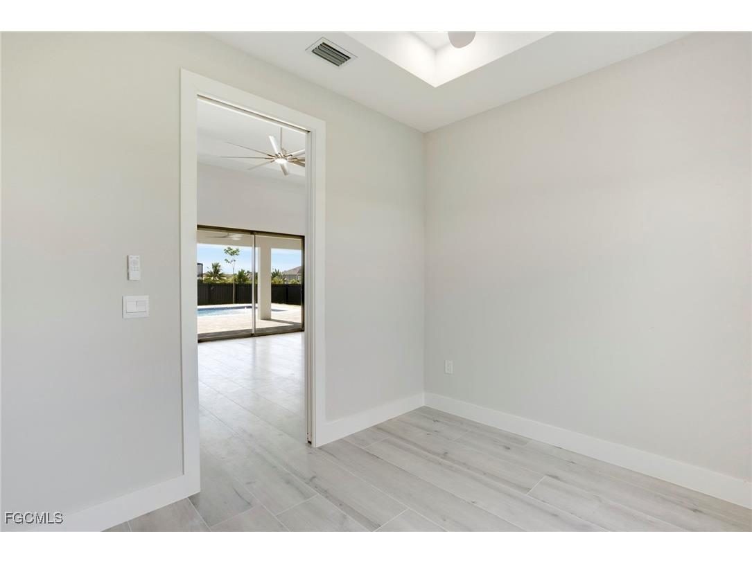 1020 NW 33rd Place Cape Coral FL 33993 2025005116 image16