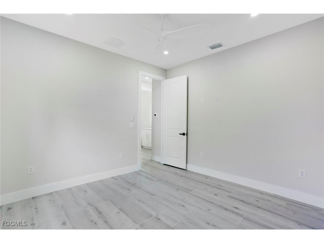 1020 NW 33rd Place Cape Coral FL 33993 2025005116 image25